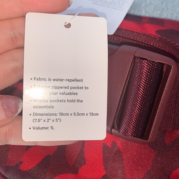 Lululemon | Limited Edition Rabbit all Over Print Belt Bag - Picture 4 of 7